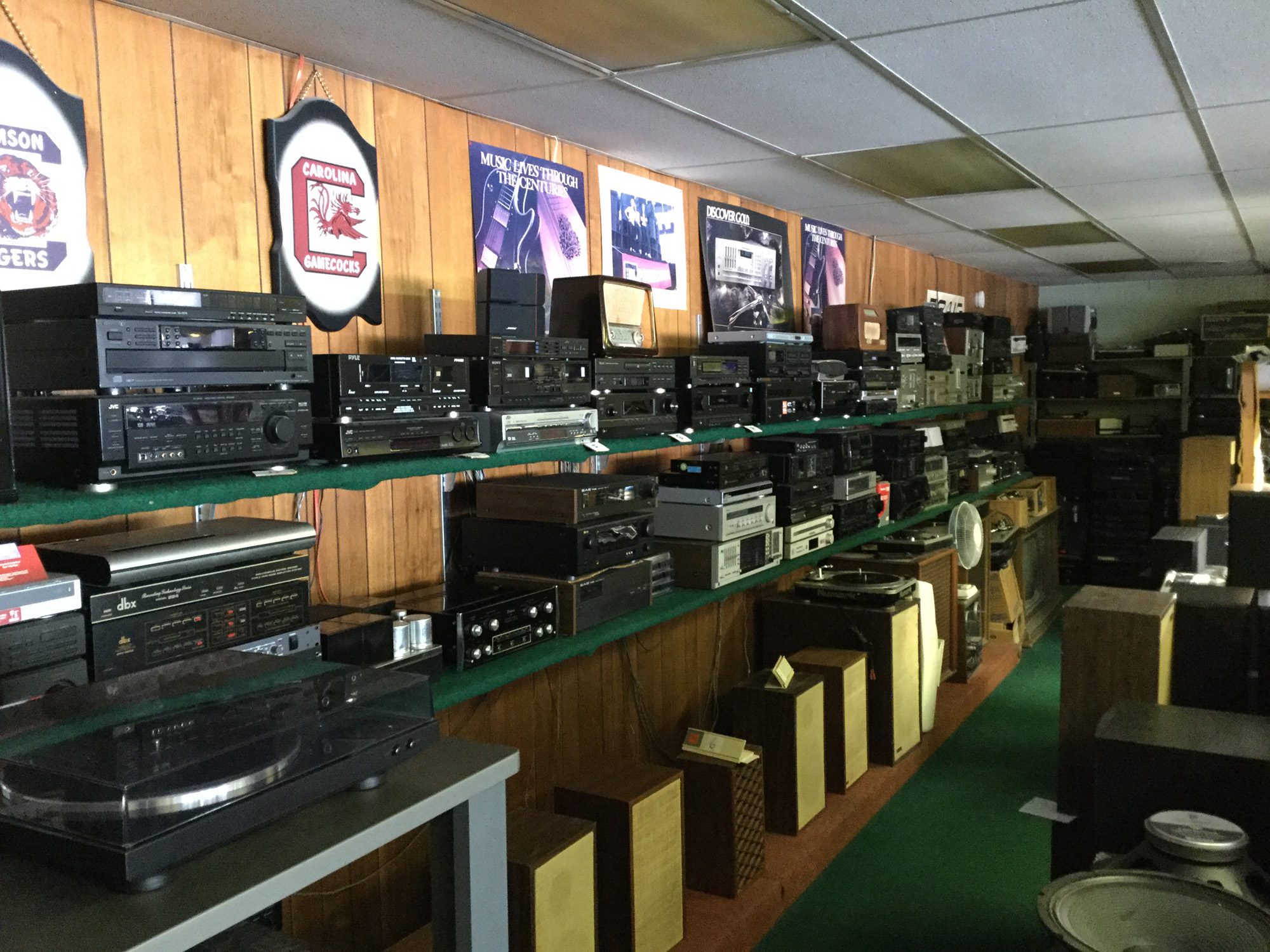 Don Jones Custom Stereo - store interior 2 stereo sales and repair